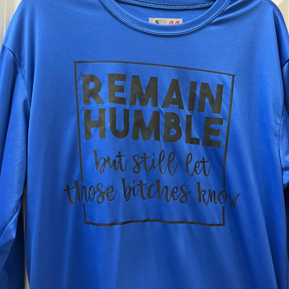 Long sleeve graphic tee